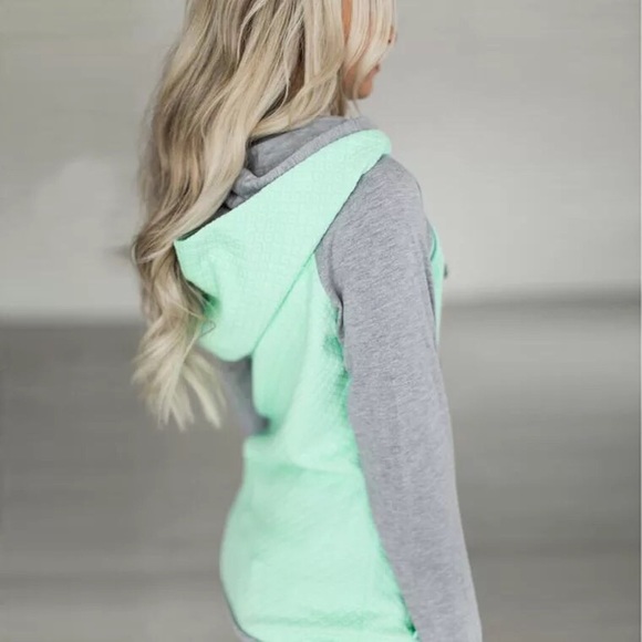 Green/gray sweater shirt hoodie - Picture 3 of 7